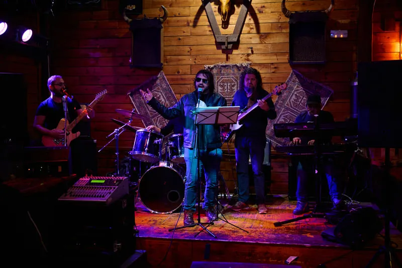 banda en vivo en cafetería en San José Costa Rica